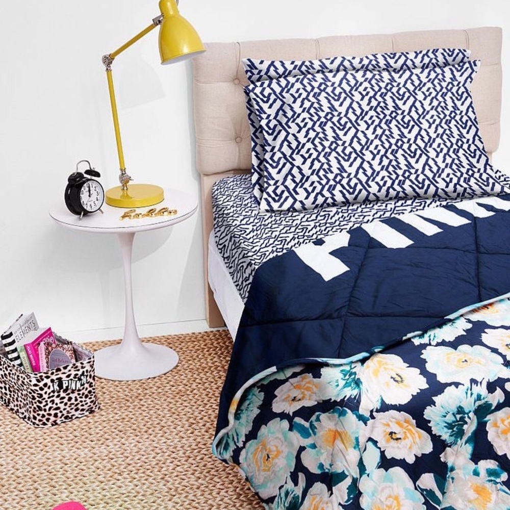 Vs Pink Twin Comforter! SOLD